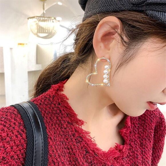 SILVER HEART PEARL EARRINGS  - Picture 5 of 5